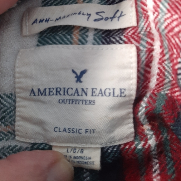 American Eagle Outfitters Plaid flannel classic fit - Picture 3 of 6